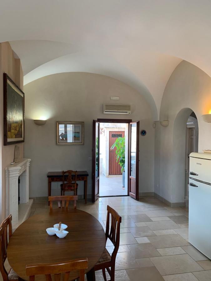 Palazzo Dei Gesuiti Appartamento Con Terrazza Privata Monopoli Luaran gambar
